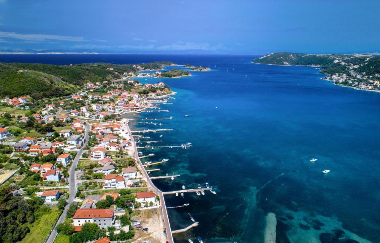 Apartments with a parking space Supetarska Draga - Donja, Rab - 15999 Bagian luar foto