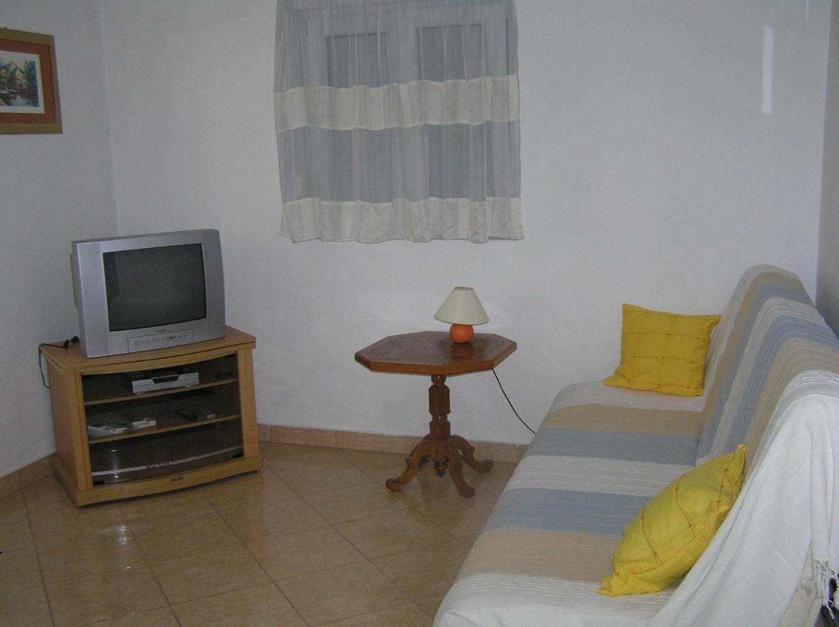 Apartments with a parking space Supetarska Draga - Donja, Rab - 15999 Bagian luar foto