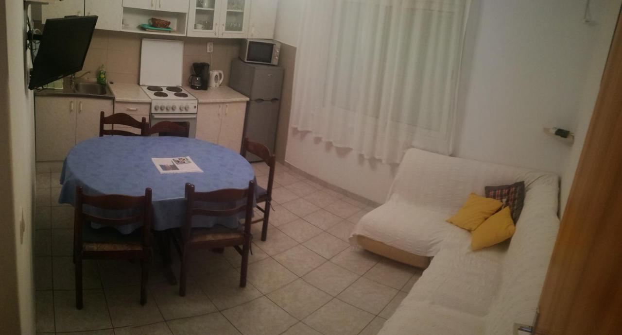 Apartments with a parking space Supetarska Draga - Donja, Rab - 15999 Bagian luar foto